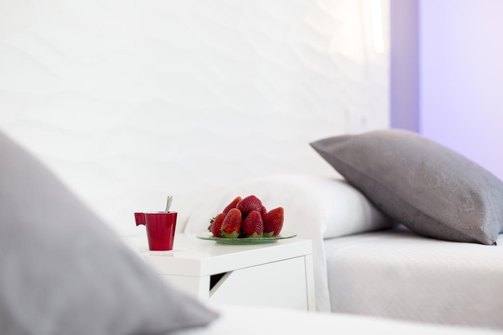 נרחה Hostal Alhambra - Adults Only מראה חיצוני תמונה