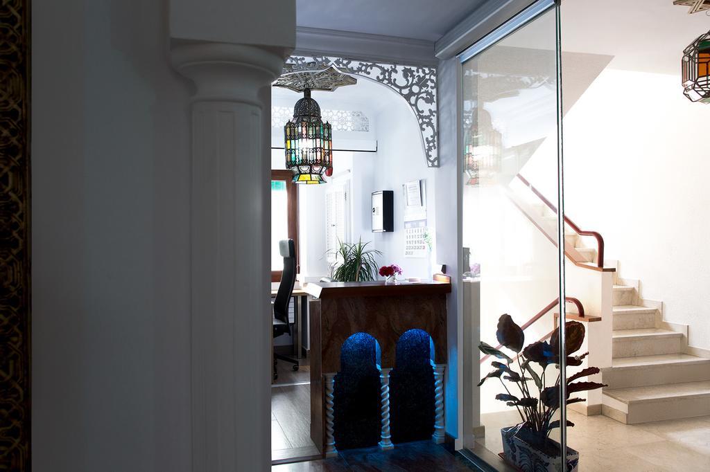 נרחה Hostal Alhambra - Adults Only מראה חיצוני תמונה