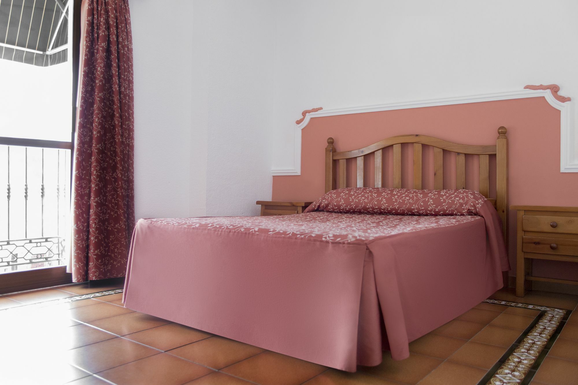 נרחה Hostal Alhambra - Adults Only מראה חיצוני תמונה