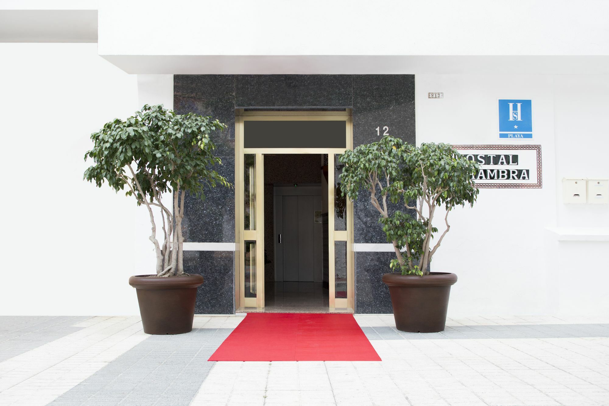 נרחה Hostal Alhambra - Adults Only מראה חיצוני תמונה