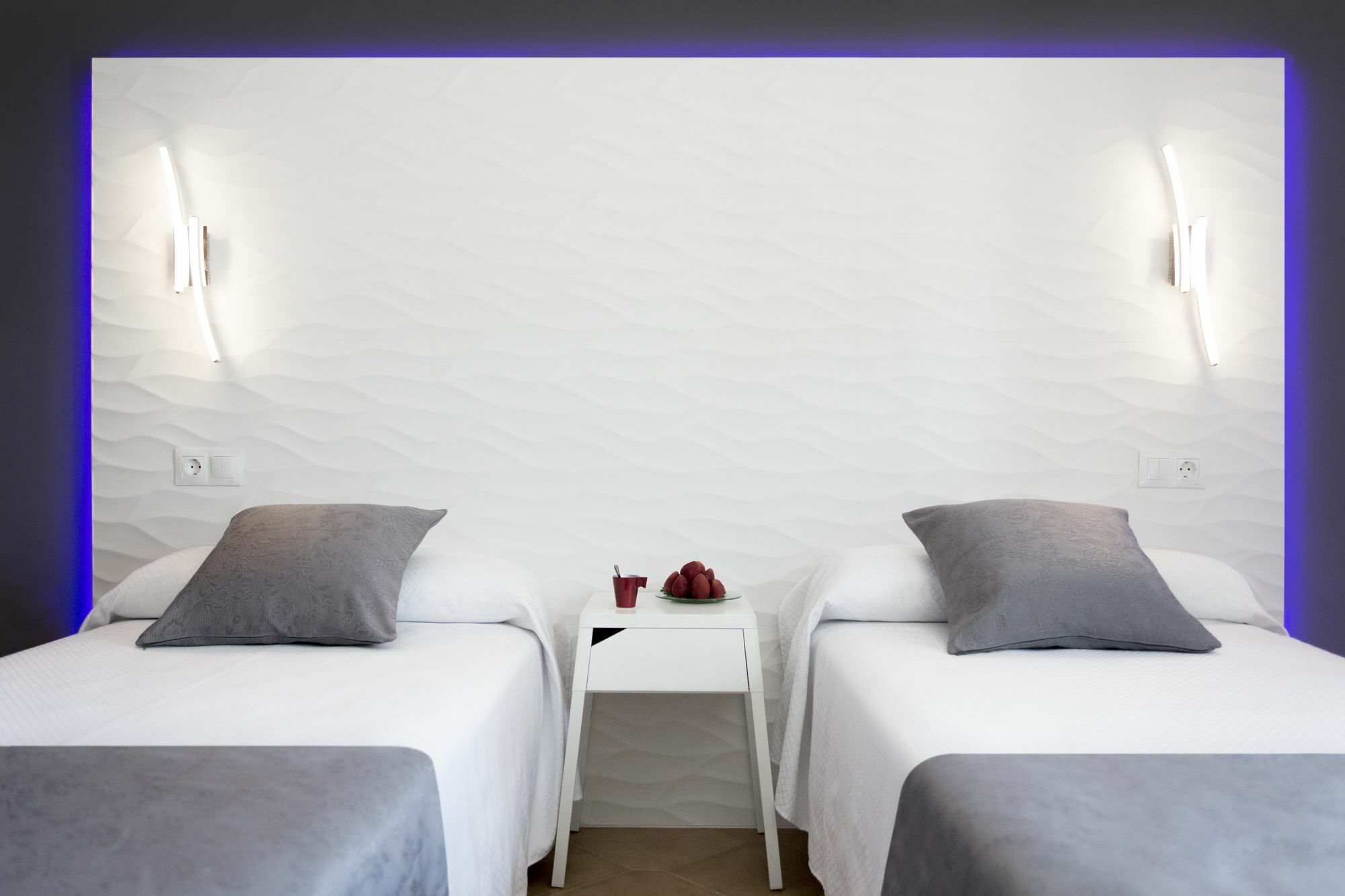 נרחה Hostal Alhambra - Adults Only מראה חיצוני תמונה