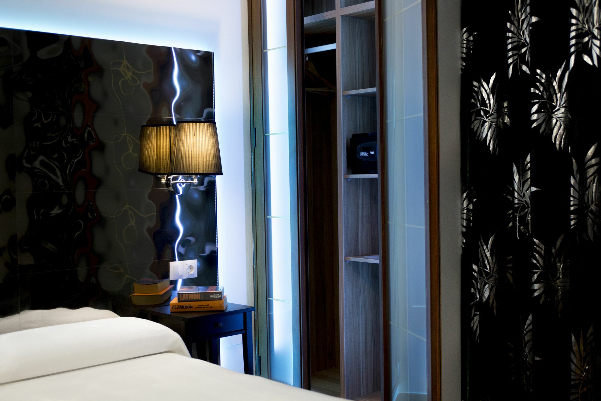 נרחה Hostal Alhambra - Adults Only מראה חיצוני תמונה
